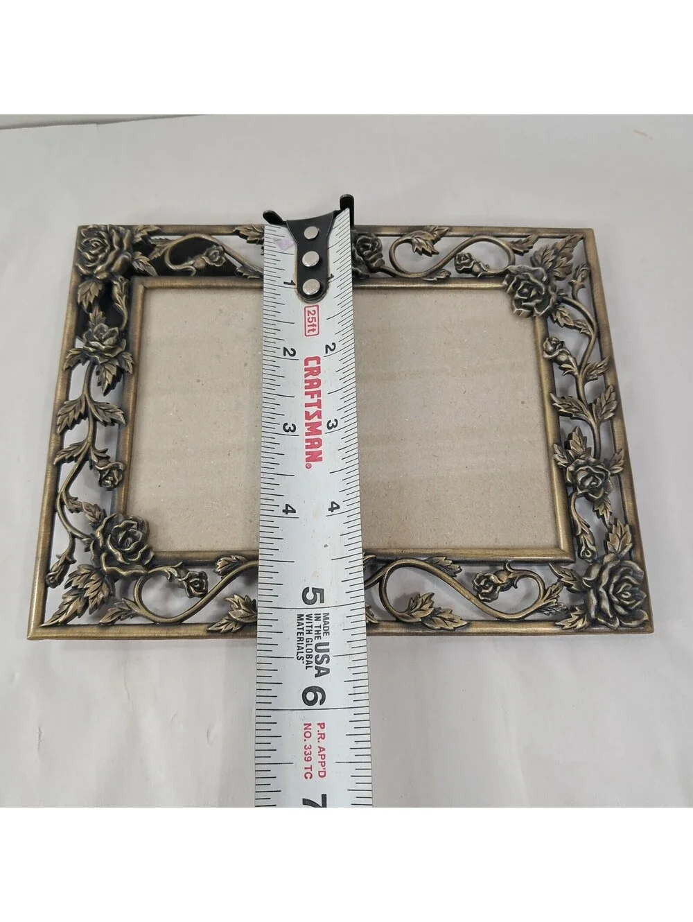 Vintage Connoisseur Picture Frame 3.5x5